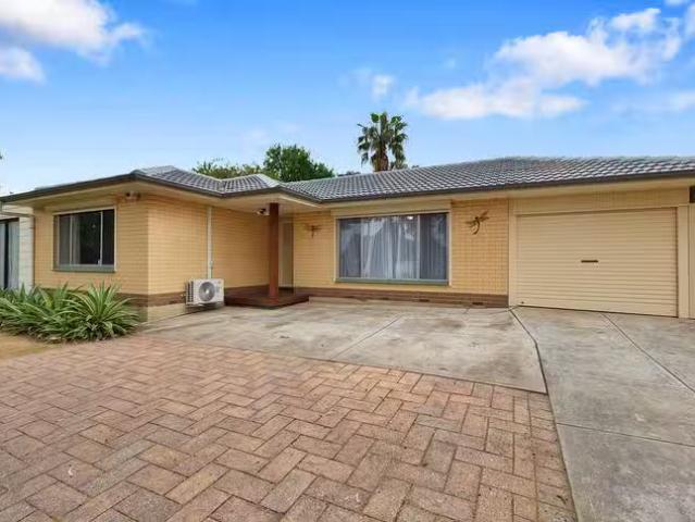 Rental! 4 BR 16 Amanda Way, Morphett Vale, SA 5162