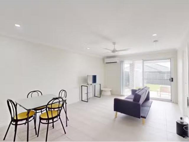 Cheap 4 BR 1/6 Anston Street, Farley Townhouse for rent Liste.