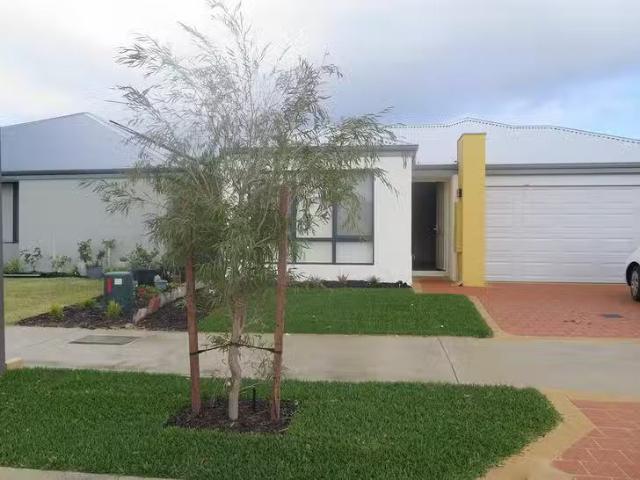 Cozy 4 BR 16 Marrara Street, Baldivis, WA 6171