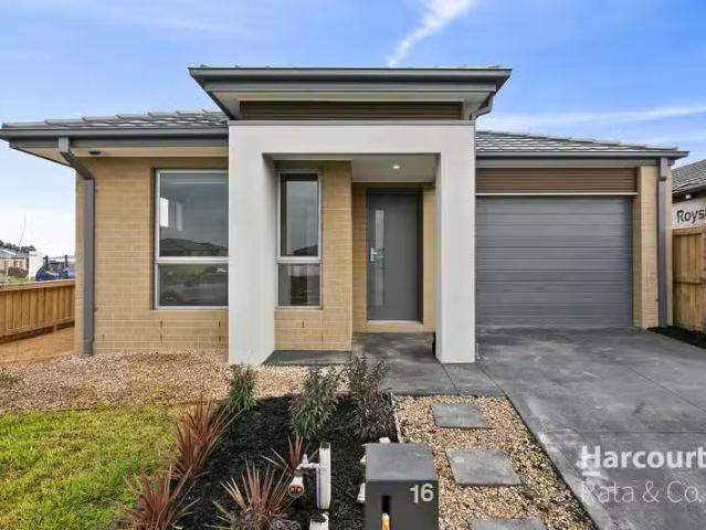 Deal! 4 BR 16 Mimosa Drive, Beveridge, VIC 3753 House for Rent