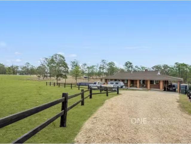 Deal! 4 BR 178 Pipeclay Road, Brombin House for rent Listed b.