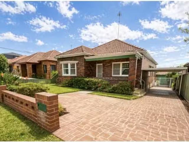 Just in! 4 BR 17 Payten Street, Kogarah Bay House for rent Li.
