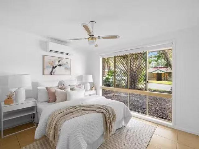 Charming 4 BR 18 Claremont Drive, Murrumba Downs, QLD 4503