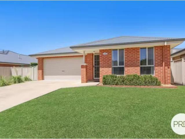 Cheap 4 BR 18 Britton Court, JINDERA House for rent Listed by.