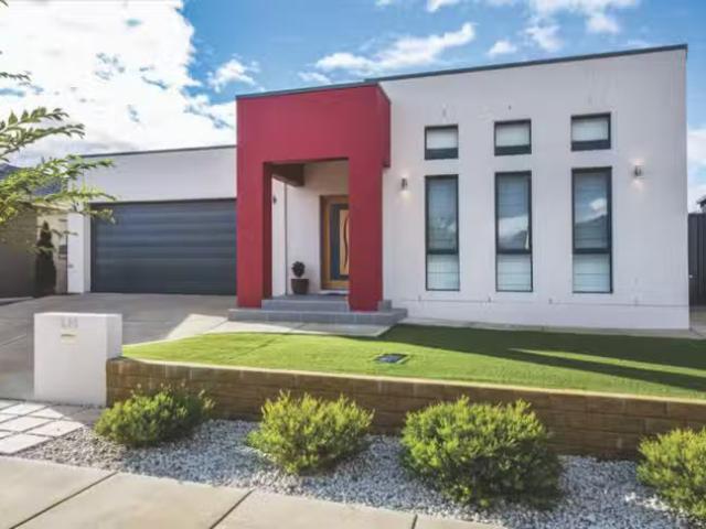 Cozy 4 BR 18 Pearl Gibbs Circuit, Bonner, ACT 2914