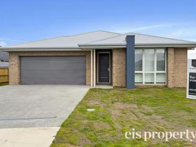 Charming 4 BR 1 Nortonville Way, Austins Ferry, TAS 7011