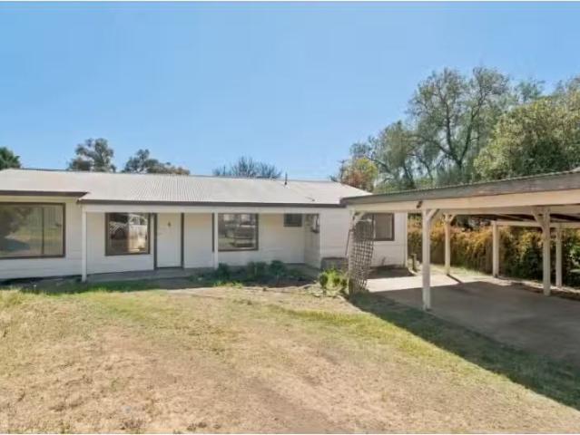 Nice 4 BR 20 Chestnut Avenue, Armidale House for rent Listed.