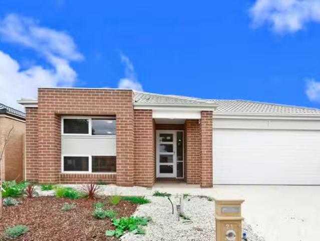 Cozy 4 BR 21 Garden Road, Doreen, VIC 3754 House for Rent
