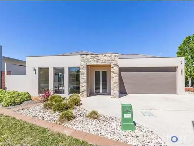 Unique 4 BR 22 Kitty Mc Ewan Circuit, Mc Kellar House for rent.