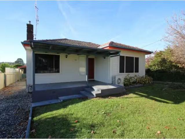 Cheap 4 BR 22 Tobruk Crescent, ORANGE House for rent Listed b.