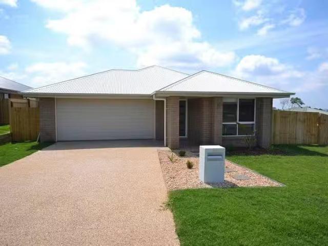 Unique 4 BR 24 Farrer Street, Cranley, QLD 4350