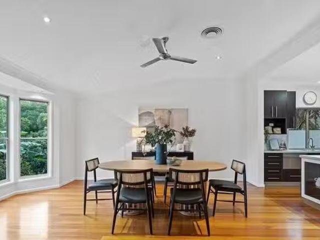 Charming 4 BR 25 Burnham Road, Bardon, QLD 4065