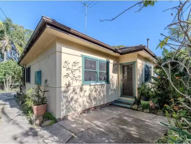 For Rent! 4 BR 25 Hope Street, Blaxland House for rent Listed.