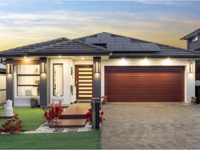 Unique 4 BR 26 Stockhorse Avenue, Box Hill House for rent Lis.