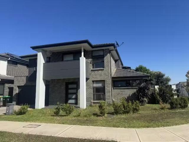 Nice 4 BR 2 Teatree Ave, MARSDEN PARK House for rent Listed b.