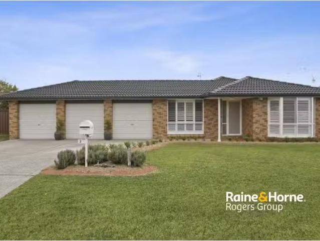 Deal! 4 BR 2 Nagle Crescent, BLUE HAVEN House for rent Listed.