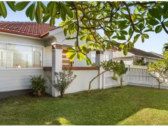 Rental! 4 BR 31 Merleview Street, Belmont House for rent List.
