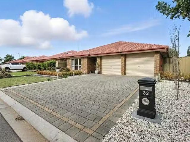 Rental! 4 BR 32 Enterprise Circuit, Andrews Farm, SA 5114