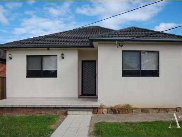 For Rent! 4 BR 34 High St, Bankstown House for rent Listed by.