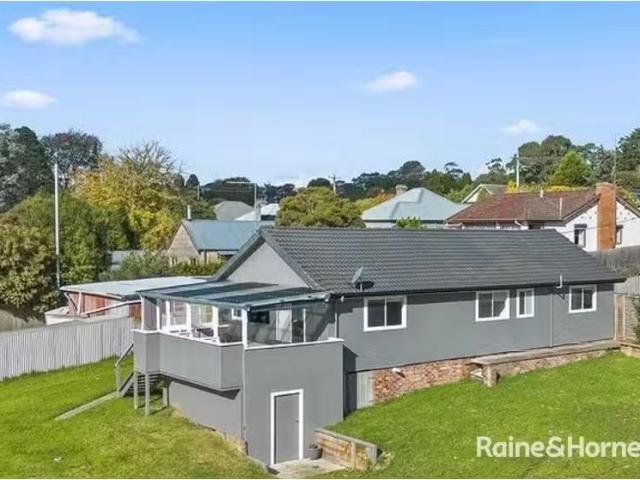 For Rent! 4 BR 37A Elizabeth Street, MOSS VALE House for rent.