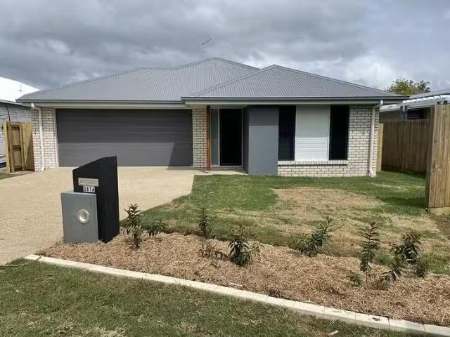 Rental! 4 BR 381A Duthie Avenue, Frenchville, QLD 4701