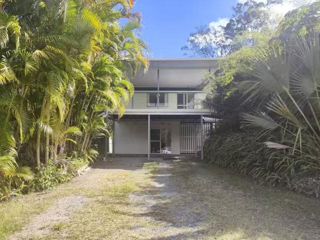 Cheap 4 BR 7 fishardoo Court, WONGAWALLAN, QLD 4210 Acreage.