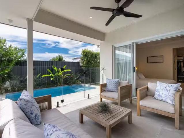 Charming 4 BR 7 Lexiebell Court, Bray Park, QLD 4500 House f.