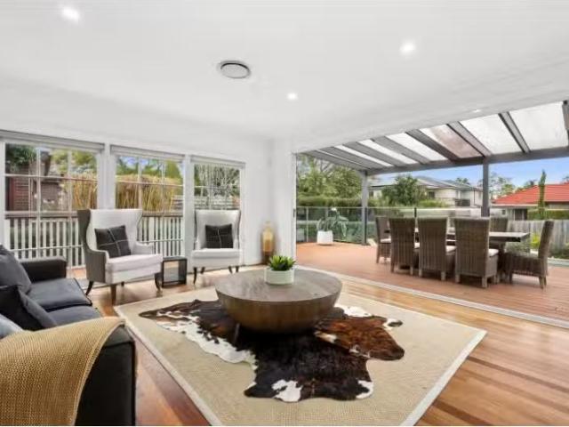 Deal! 4 BR 41 Duntroon Avenue, Roseville House for rent Liste.