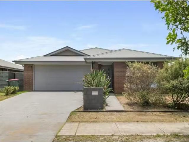 Cozy 4 BR 41 Norfolk Street, Fern Bay House for rent Listed b.