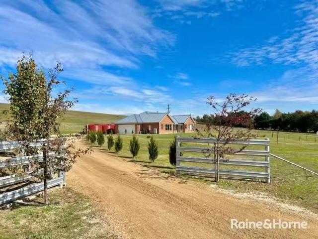 Unique 4 BR 44 Montavella Road, GORMANS HILL House for rent L.