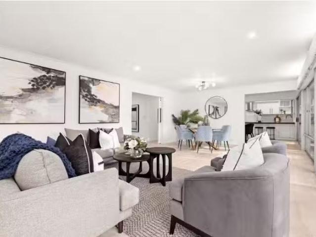 Cozy 4 BR 45 Ashburton Street, CHAPEL HILL, QLD 4069 Unit fo.
