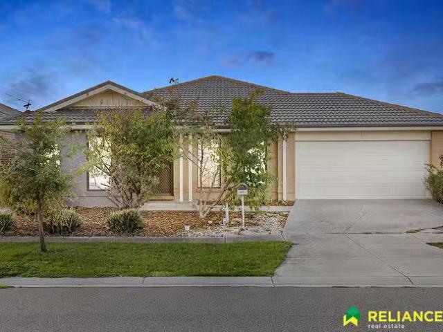 Nice 4 BR 45 Landing Place, Point Cook, VIC 3030