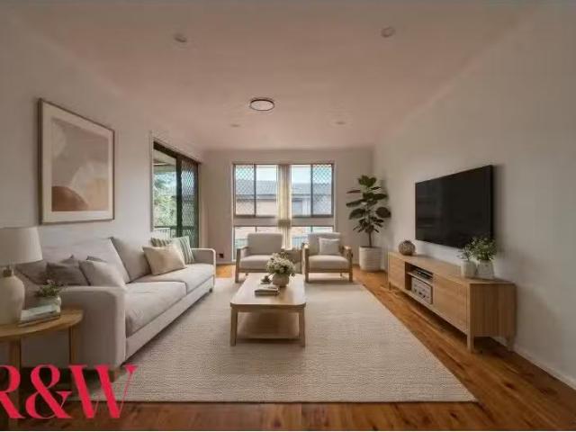 Cheap 4 BR 45 Leichhardt street, Ruse House for rent Listed b.