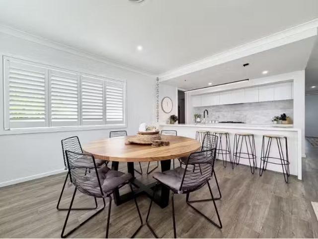 Deal! 4 BR 45a Bagnall Beach Road, CORLETTE House for rent Li.