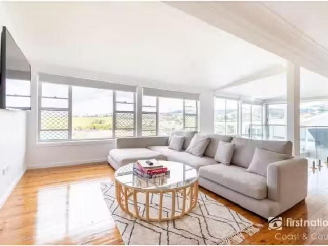 Deal! 4 BR 50 Marsden Street, Kiama House for rent Listed by.