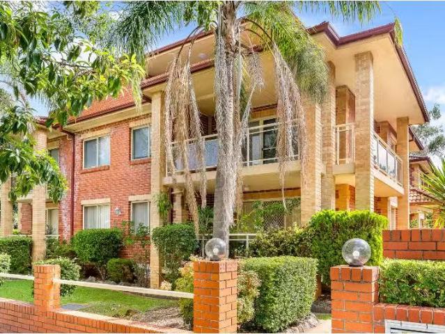 Cozy 4 BR 5/19 Hampden Street, Beverly Hills Apartment for ren.
