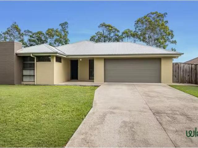 Nice 4 BR 5 Carnoustie Way, Medowie House for rent Listed by.