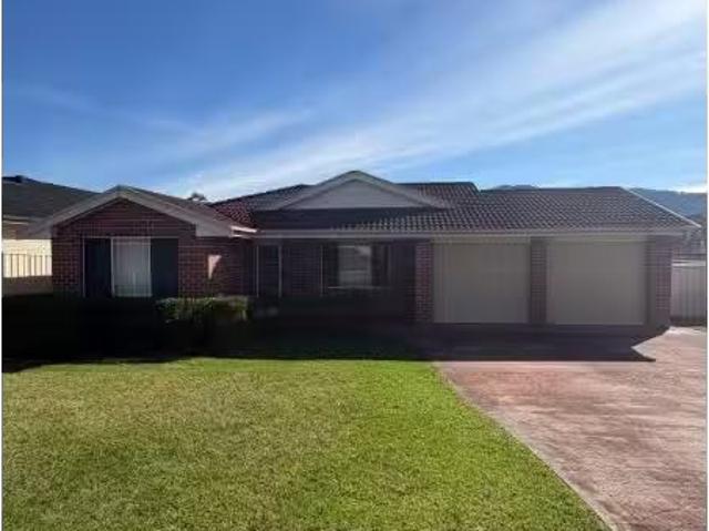 Cheap 4 BR 5 Hibiscus Place, Bomaderry House for rent Listed.