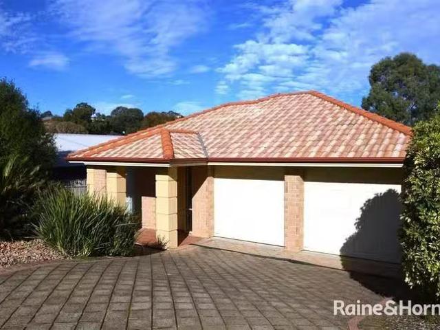 Unique 4 BR 5 Hughes Court, Craigburn Farm, SA 5051