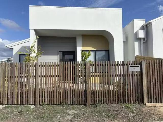 Charming 4 BR 63 Bayliss Road, South Ripley, QLD 4306