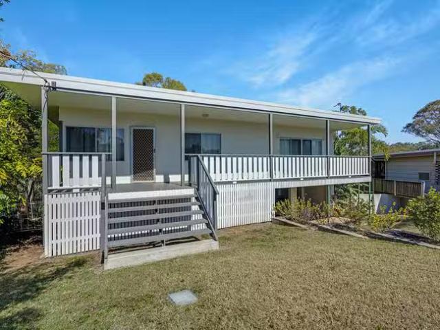 Charming 4 BR 6 Kessell Street, West Gladstone, QLD 4680