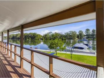 Deal! 4 BR 75 Stingaree Point Drive, Dora Creek House for rent.