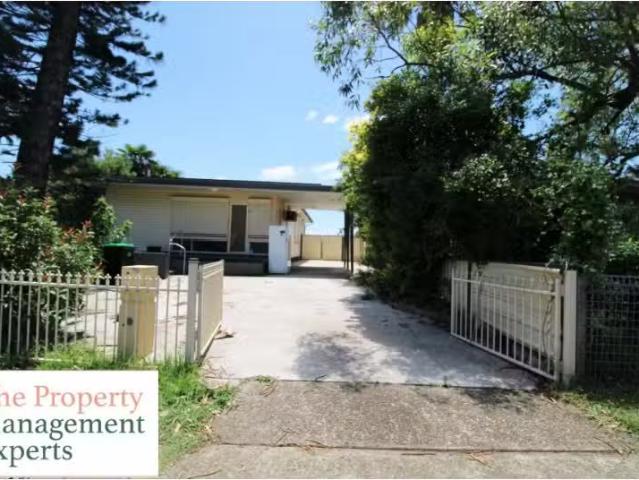 Charming 4 BR 79 Ellsworth Drive, Tregear House for rent List.