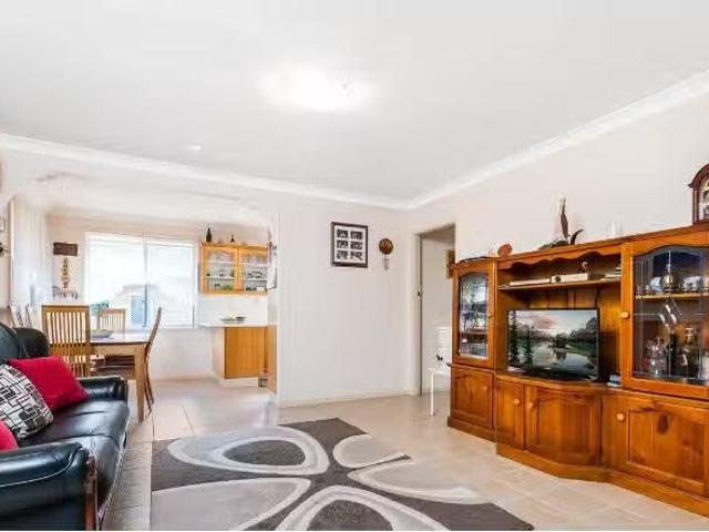 Rental! 4 BR 890 Menangle Road, DOUGLAS PARK House for rent L.