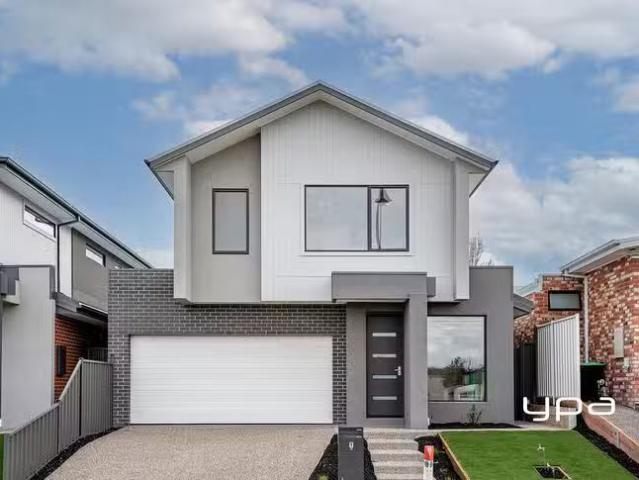 Just in! 4 BR 9 Bushranger Drive, Sunbury, VIC 3429