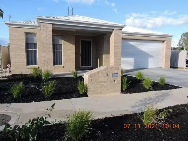 Cheap 4 BR 9 New Street, White Hills, VIC 3550
