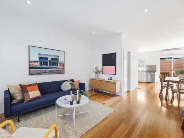 Rental! 4 Doncaster Street, Ascot Vale, VIC 3032
