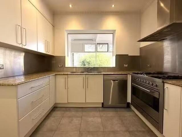 Nice 4 Ellendale Street, Balwyn North, VIC 3104