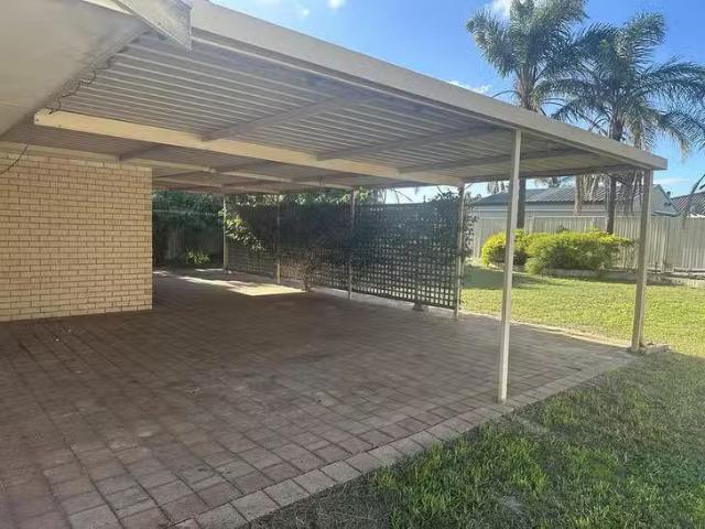 Deal! 4 Erica Street, Coodanup, WA 6210