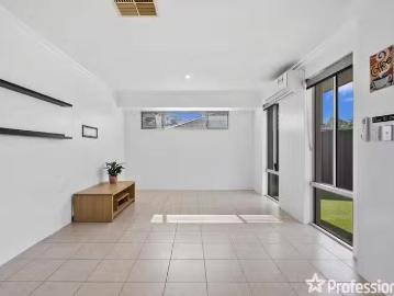 New 4 Fennell Crescent, Wattle Grove, WA 6107